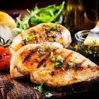 imagemFrango na Chapa com Farofa e Salada 