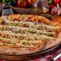 imagem do produto: 1/2 Calabresa Especial + 1/2 Frango com Catupiry Grande (35cm)
