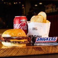imagemCheese bacon + Coca cola 350ml + Snickers