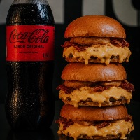 imagem3 Rainha Elizabeth + Coca Cola 1.5L Grátis