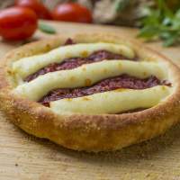 imagem do produto: Esfiha de Mussarela c/ Carne Seca e Catupiry