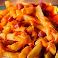 imagemFRITAS COM CHEDDAR E BACON 