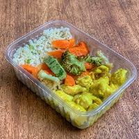 imagem do produto: R7.1) ISCAS DE PEITO DE FRANGO AO AÇAFRÃO + MIX DE LEGUMES + ARROZ INTEGRAL