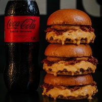 imagem3 Rainha Elizabeth + Coca Cola 1.5L Grátis