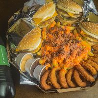 imagemCOMBO FAMILIA + GUARANA ANTÁRTICA 1L 