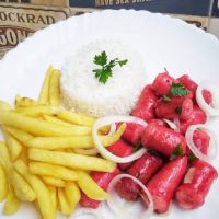 imagemLinguiça mineira acebolada com fritas
