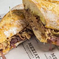 imagemSanduíche Porc + 1 Pastel de Belém + Coca-Cola em lata 310ml