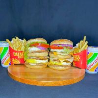 imagemPROMOÇÃO  DE SÁBADO - 2 DE CRIA + 2 BATATA P + 2 GUARAVITAS