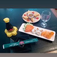 imagem do produto: COMBINADO SALMÃO 12 PEÇAS + 2 UNID HARUMAKI SALMÃO