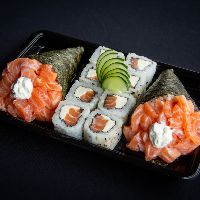 imagem2 Temaki Filadélfia + 8 Uramaki Filadelfia 