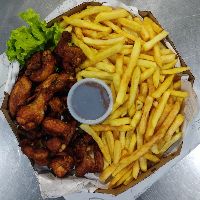 imagemFrango à passarinho c fritas